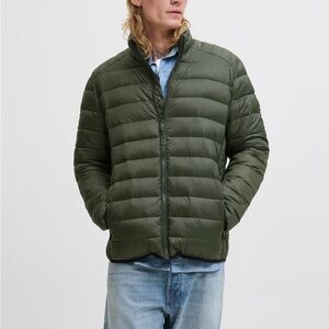 Jack Jones Olive Puffer Jacket Size M NWT
